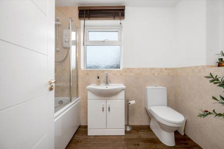 4 bedroom Detached house for sale in Cedar Road, Stamford, PE9