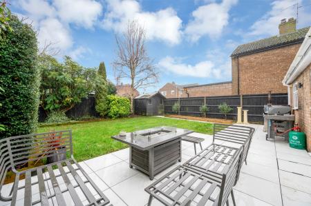 4 bedroom Detached house for sale in Cedar Road, Stamford, PE9