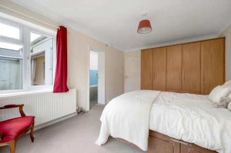 3 bedroom Detached bungalow for sale in Roman Bank, Stamford, PE9