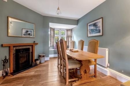 4 bedroom Detached house for sale in Barnack Road, Uffington, PE9