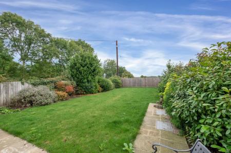 4 bedroom Detached house for sale in Barnack Road, Uffington, PE9