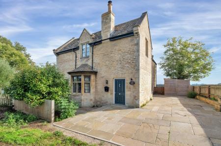 4 bedroom Detached house for sale in Barnack Road, Uffington, PE9