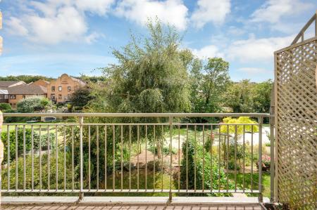 4 bedroom Town house for sale in Anseres Place, Stamford, PE9