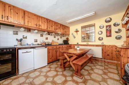 4 bedroom Detached house for sale in High Street, Duddington, PE9