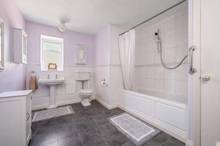 4 bedroom Detached house for sale in High Street, Duddington, PE9