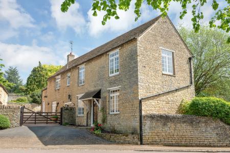4 bedroom Detached house for sale in High Street, Duddington, PE9