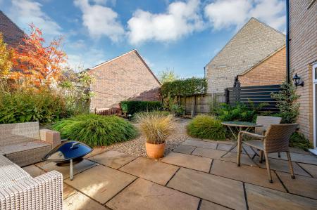 4 bedroom Detached house for sale in Goody Rudkin Close, Stamford, PE9