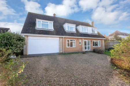 Queens Walk, Stamford, PE9