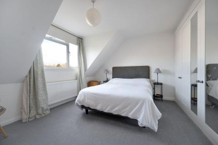 5 bedroom Detached house for sale in Queens Walk, Stamford, PE9