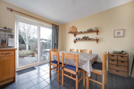 5 bedroom Detached house for sale in Queens Walk, Stamford, PE9