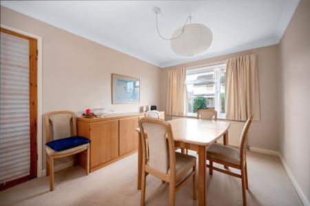 5 bedroom Detached house for sale in Queens Walk, Stamford, PE9