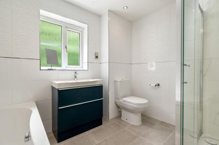 5 bedroom Detached house for sale in Tricklebank Gardens, Stamford, PE9