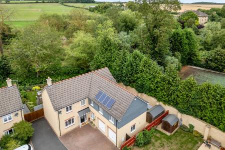 5 bedroom Detached house for sale in Tricklebank Gardens, Stamford, PE9