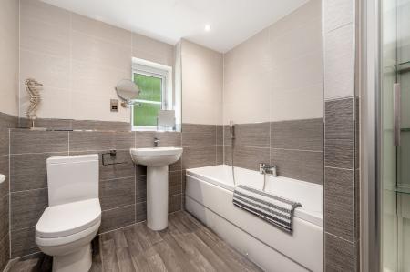 5 bedroom Detached house for sale in Tricklebank Gardens, Stamford, PE9