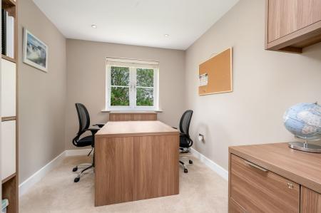 5 bedroom Detached house for sale in Tricklebank Gardens, Stamford, PE9