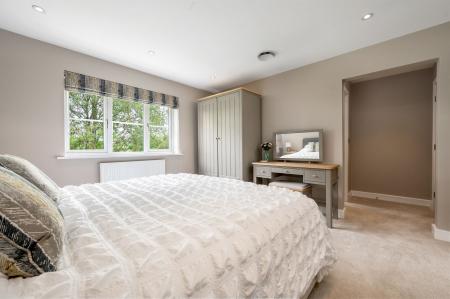 5 bedroom Detached house for sale in Tricklebank Gardens, Stamford, PE9
