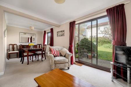 3 bedroom Detached house for sale in Drift Avenue, Stamford