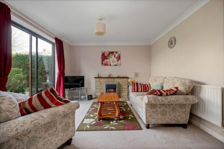 3 bedroom Detached house for sale in Drift Avenue, Stamford