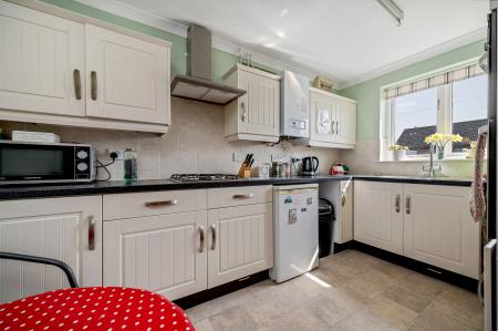 3 bedroom Detached house for sale in Drift Avenue, Stamford