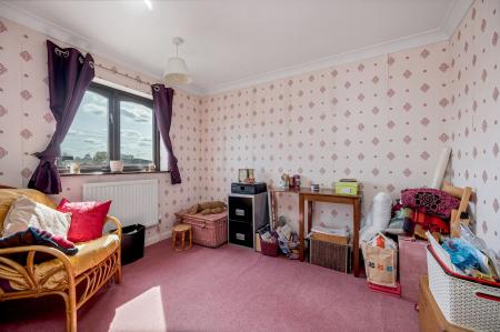 3 bedroom Detached house for sale in Drift Avenue, Stamford