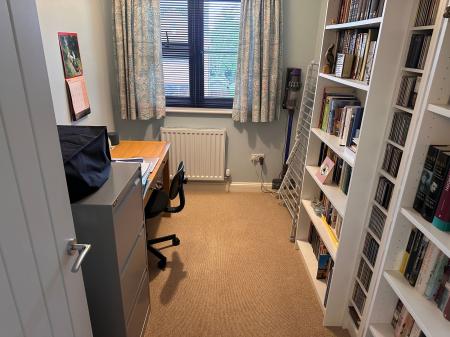 5 bedroom Detached house for sale in Tobias Grove, Stamford, PE9