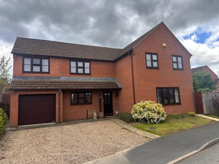 Tobias Grove, Stamford, PE9