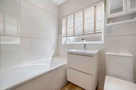 3 bedroom Detached house for sale in Casterton Road, Stamford