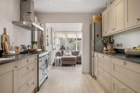 3 bedroom Detached house for sale in Casterton Road, Stamford