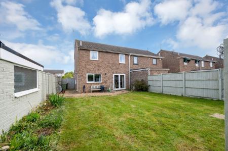 3 bedroom Semi-detached house for sale in Perth Road, Stamford, PE9