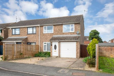3 bedroom Semi-detached house for sale in Perth Road, Stamford, PE9