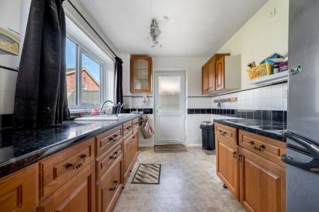 3 bedroom Semi-detached house for sale in Perth Road, Stamford, PE9