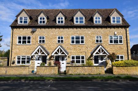 Daniel Court, Stamford, PE9