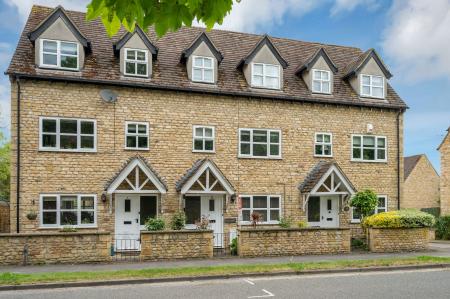 Daniel Court, Stamford, PE9