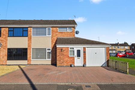 Falkirk Close, Stamford, PE9