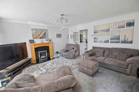 3 bedroom Semi-detached house for sale in Falkirk Close, Stamford, PE9