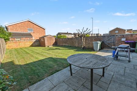 3 bedroom Semi-detached house for sale in Falkirk Close, Stamford, PE9