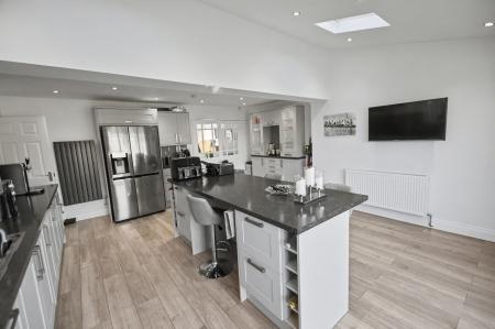 3 bedroom Semi-detached house for sale in Falkirk Close, Stamford, PE9