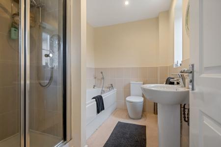 5 bedroom Detached house for sale in Oak Lane, Kings Cliffe, PE8