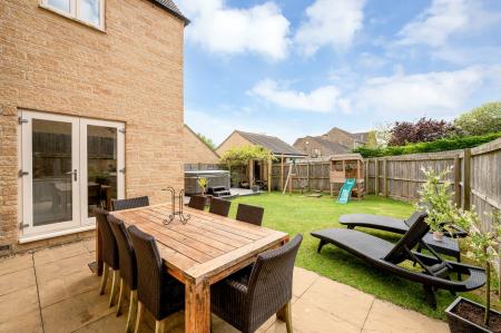 5 bedroom Detached house for sale in Oak Lane, Kings Cliffe, PE8