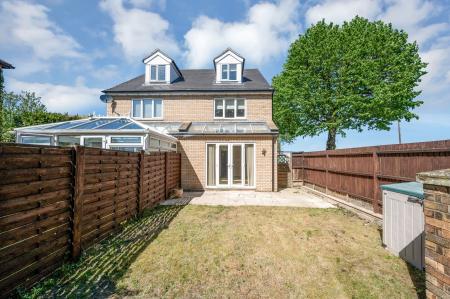 3 bedroom Town house for sale in Ryhall Road, Stamford, PE9
