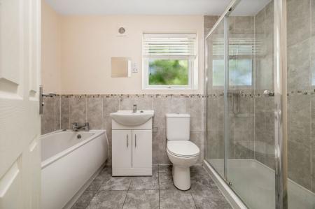 3 bedroom Town house for sale in Ryhall Road, Stamford, PE9