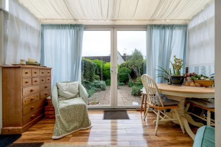 2 bedroom House for sale in Wothorpe Mews, Stamford, PE9