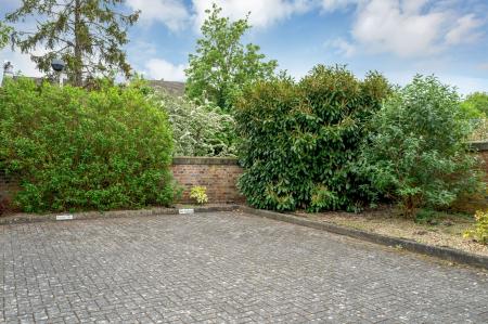 2 bedroom House for sale in Wothorpe Mews, Stamford, PE9