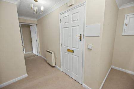 2 bedroom Flat to let in St. Georges Avenue, Stamford, PE9