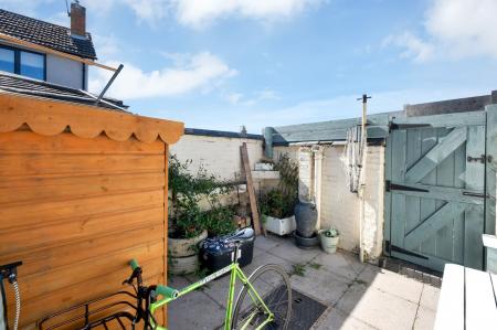 2 bedroom Terraced House to let in Vine Street, Stamford, PE9