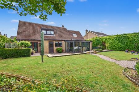 3 bedroom Detached house for sale in Cedar Road, Stamford, PE9