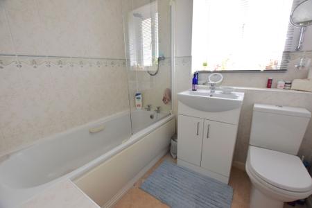 3 bedroom Semi-detached house for sale in Plover Road, Essendine, PE9