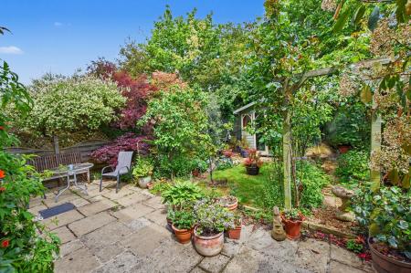 3 bedroom Semi-detached house for sale in Plover Road, Essendine, PE9