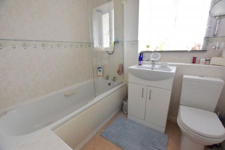 3 bedroom Semi-detached house for sale in Plover Road, Essendine, PE9