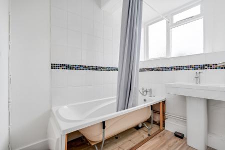2 bedroom Flat to let in 33 West Street, PE8